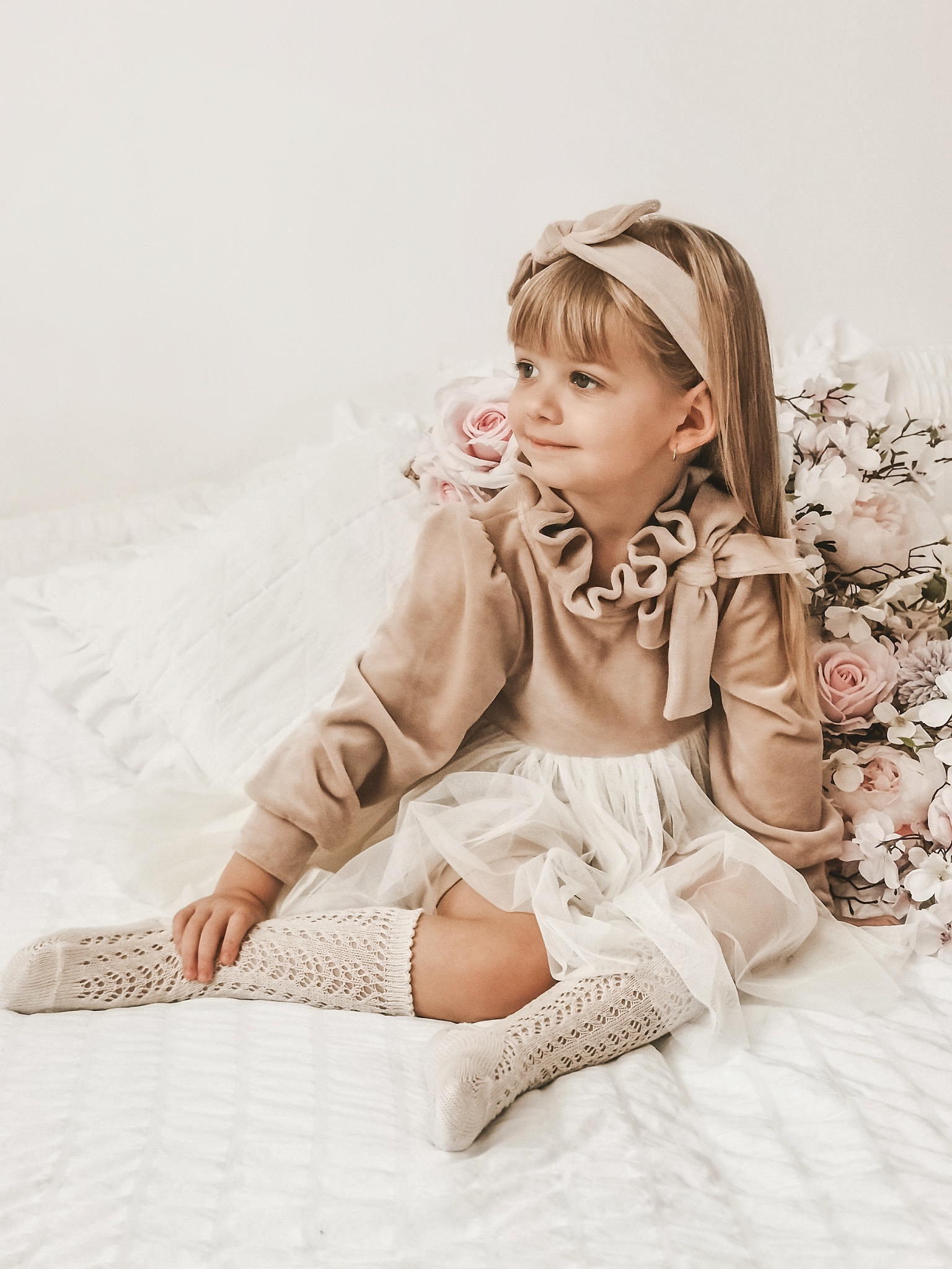 dziewczynka sukienka welurowa Atelier Musia - ubrania dla dzieci szyte ręcznie